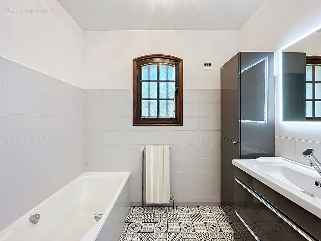 Maison à PUGET-SUR-ARGENS