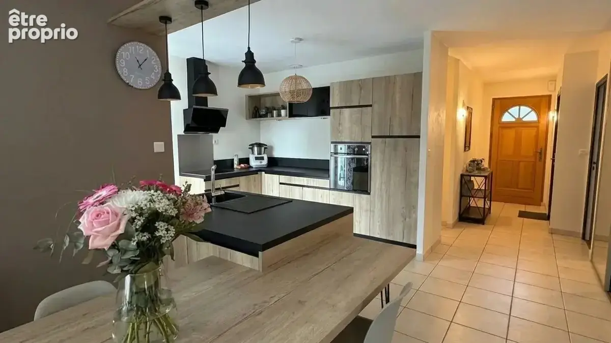 Maison familiale de 167 m² avec piscine – Mauves-sur-Loire (Nantes Métropole) - photo 2