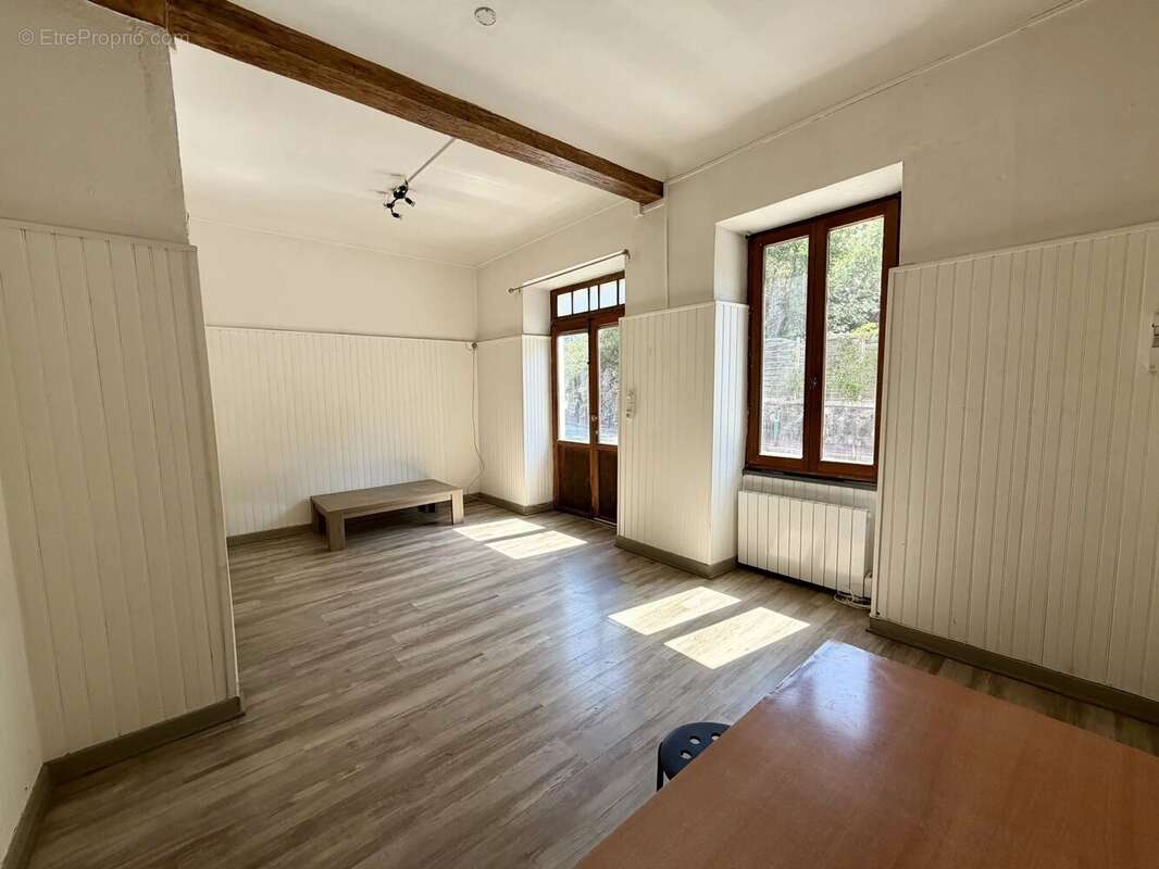 LA COURBAISSE Appartement 2 pièces avec terrasse, vue dégagée sur les montagnes et deux caves - photo 2