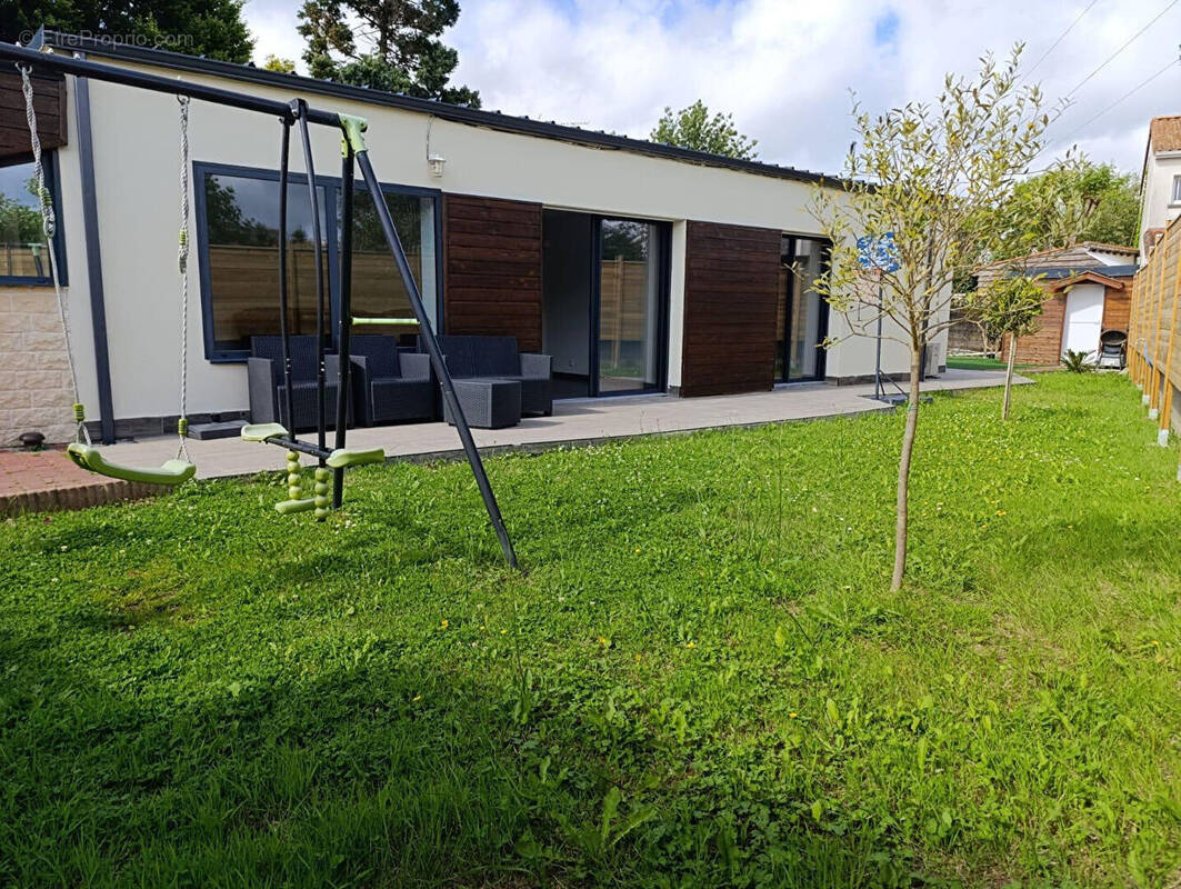 Maison à SAINT-SEBASTIEN-SUR-LOIRE