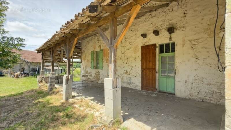 Propriété à vendre 3 pièces Maison 132 m2 avec 40 m2 de garage et grange de 210 m2 BOURNEL (47) - photo 7