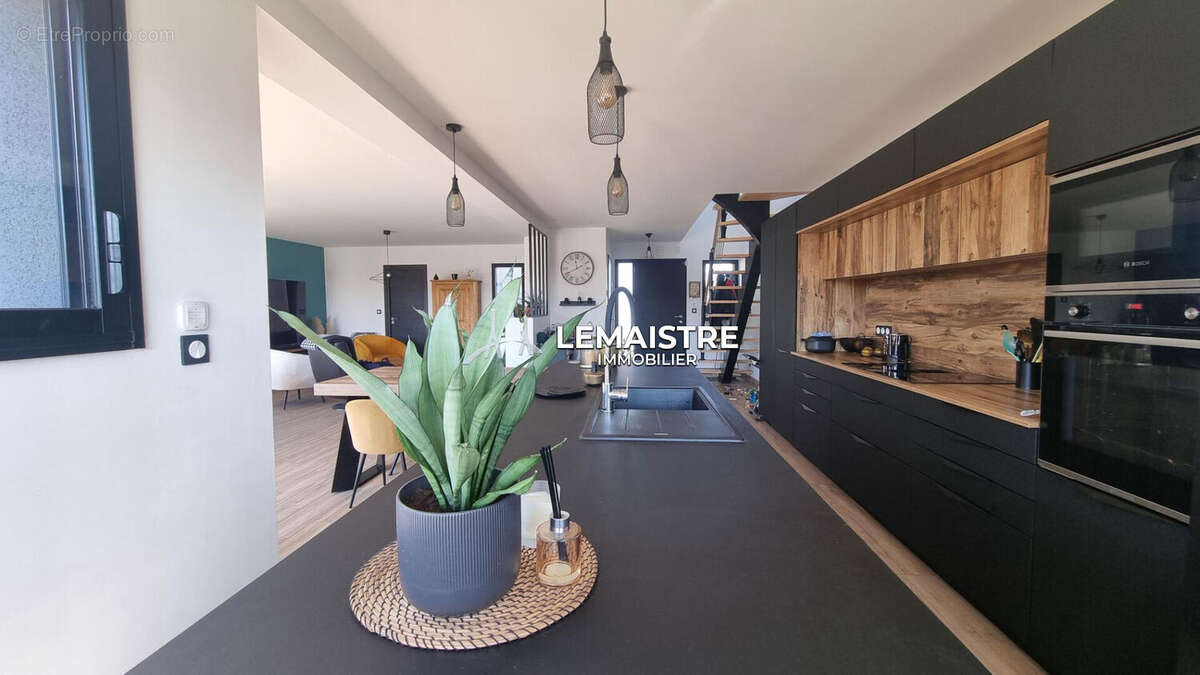 Maison à SAINT-JEAN-DU-CARDONNAY