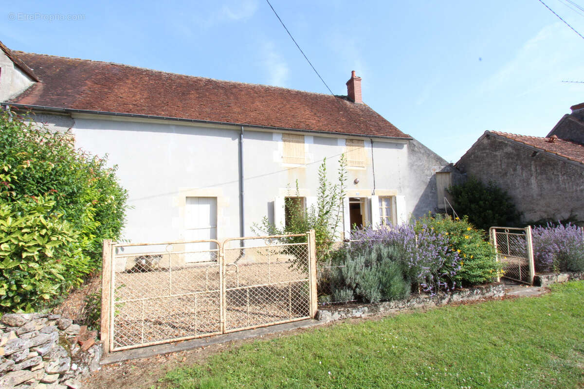Maison ancienne à rénover proche la Charité - photo 11