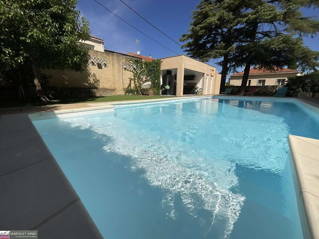 Séduisante maison de caractère T7 offrant 246 m² en 4 face sur 1 564 m² de terrain avec garage de 97 m², ascenseur, piscine - photo 14