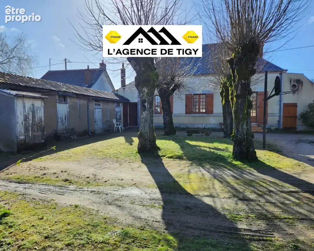 À VENDRE  "RARE": Maison avec multiples dépendances - photo 10