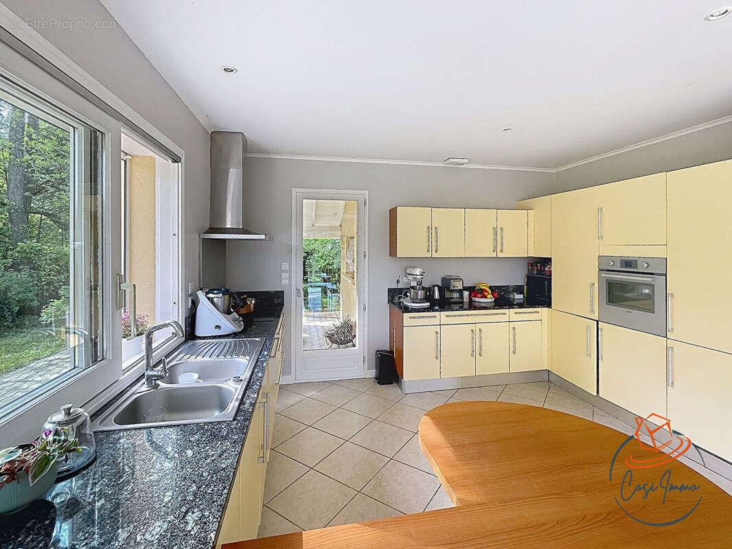 Maison à DIVONNE-LES-BAINS