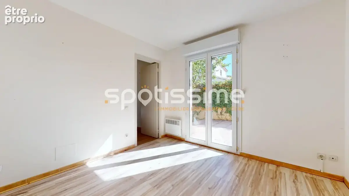 Agde  maison t4 trois faces avec jardin et garage - photo 7