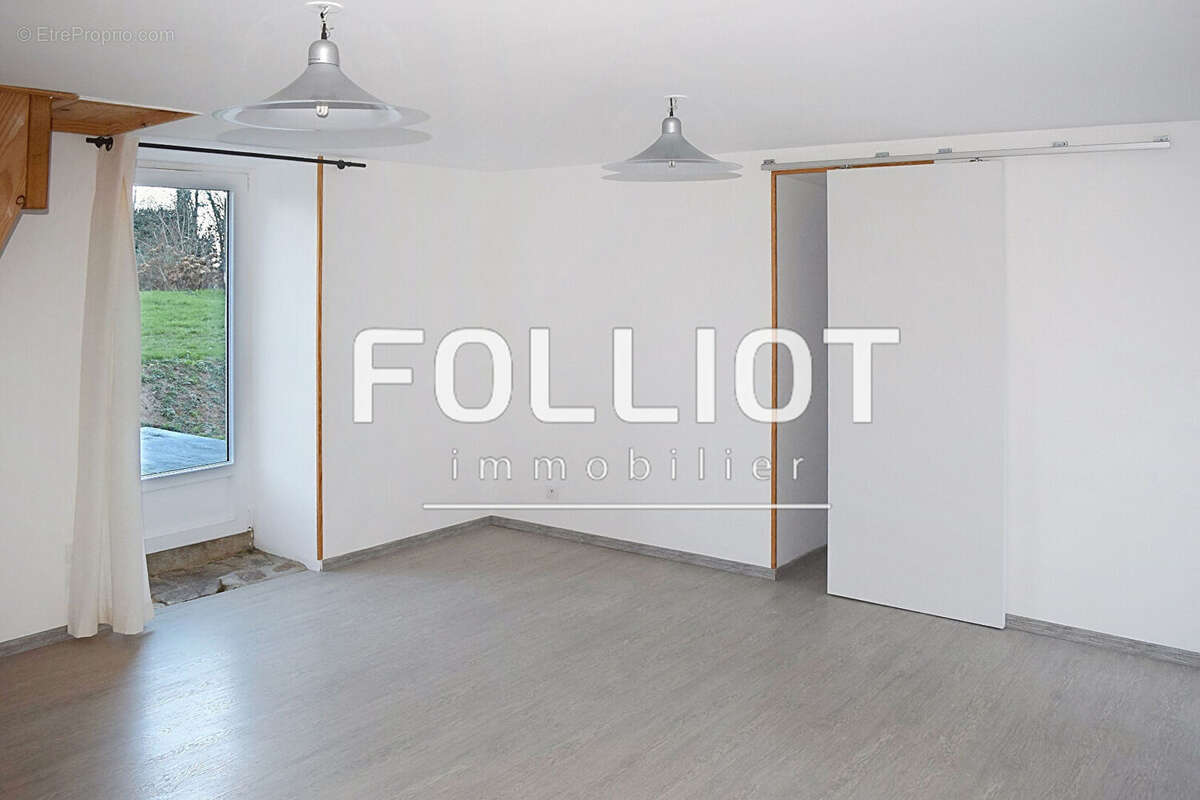 Maison à SAINT-SAUVEUR-LENDELIN