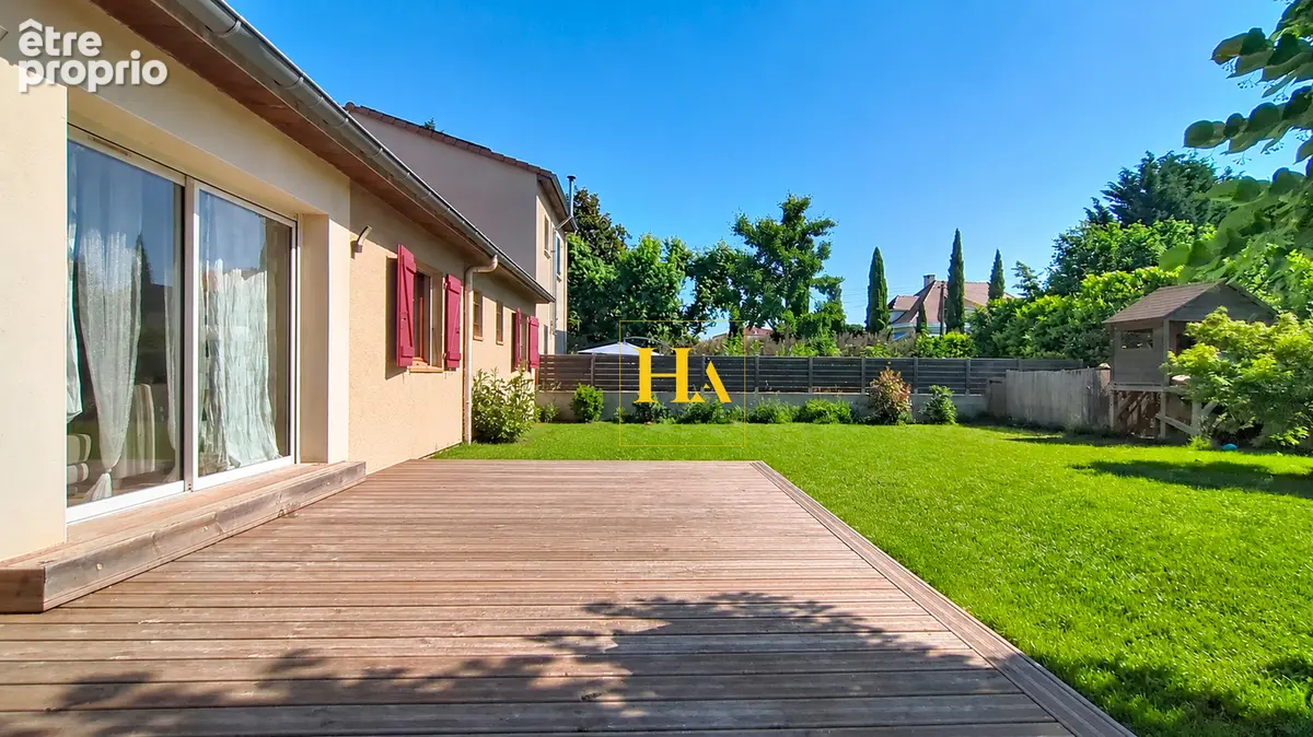 EXCLUSIVITÉ - BÉSAYES : Maison de plain-pied d'environ 113m² avec piscine et garage indépendant de 60 m² à fort potentiel - photo 5