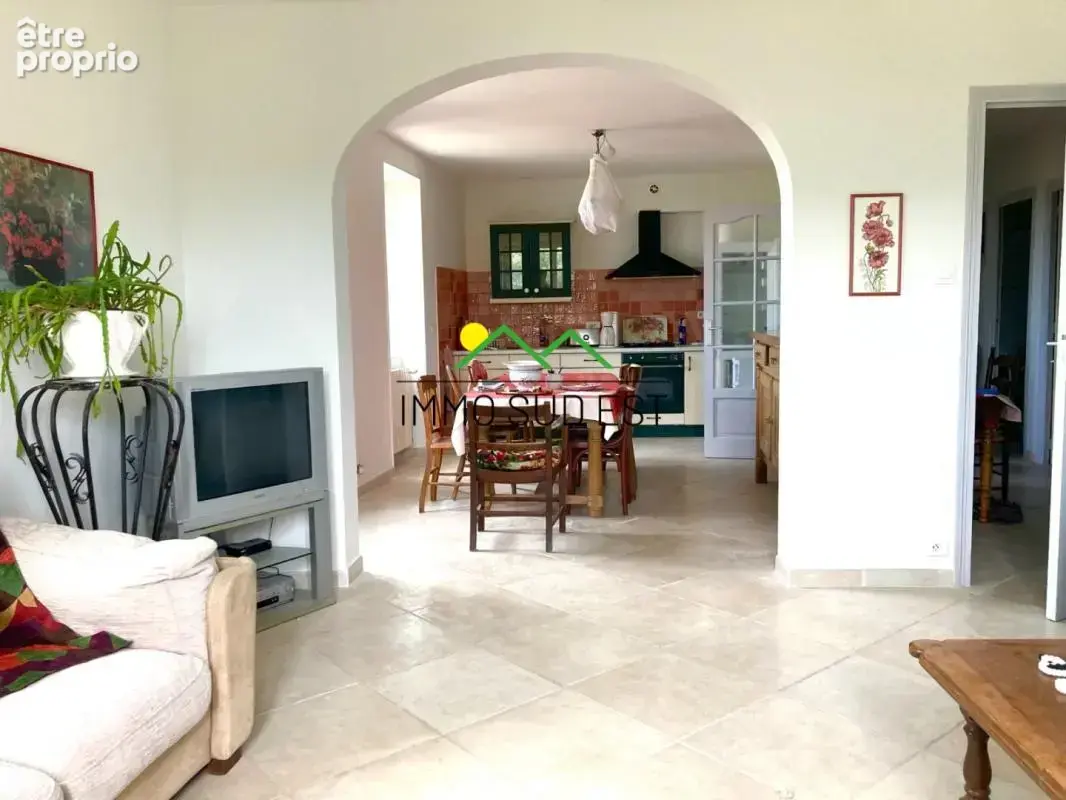 ROCHECOLOMBE – Appartement lumineux de 105 m² au cœur d'un domaine viticole - photo 3