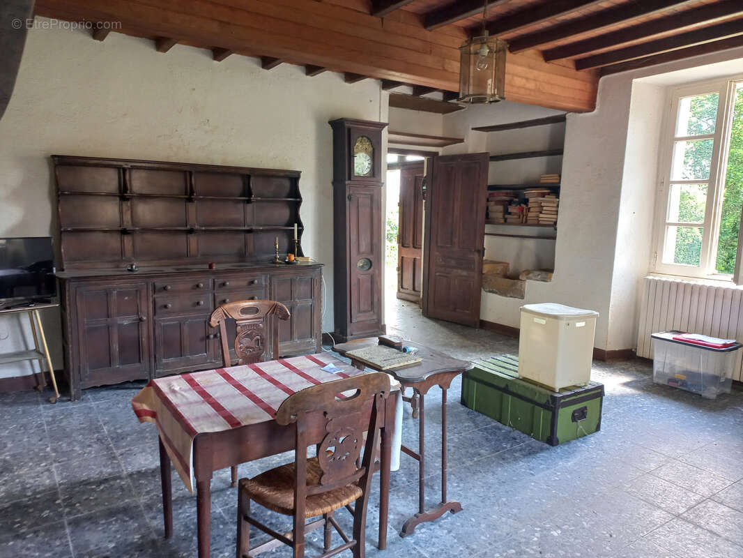 Maison à TRIE-SUR-BAISE