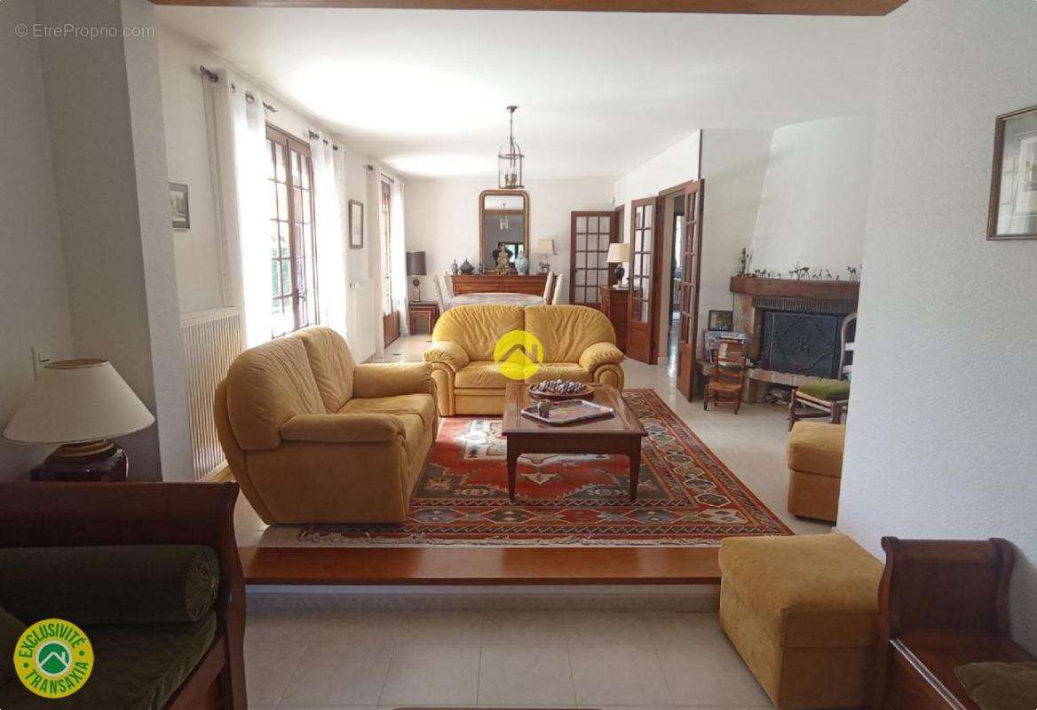 Maison à VILLEBOUGIS