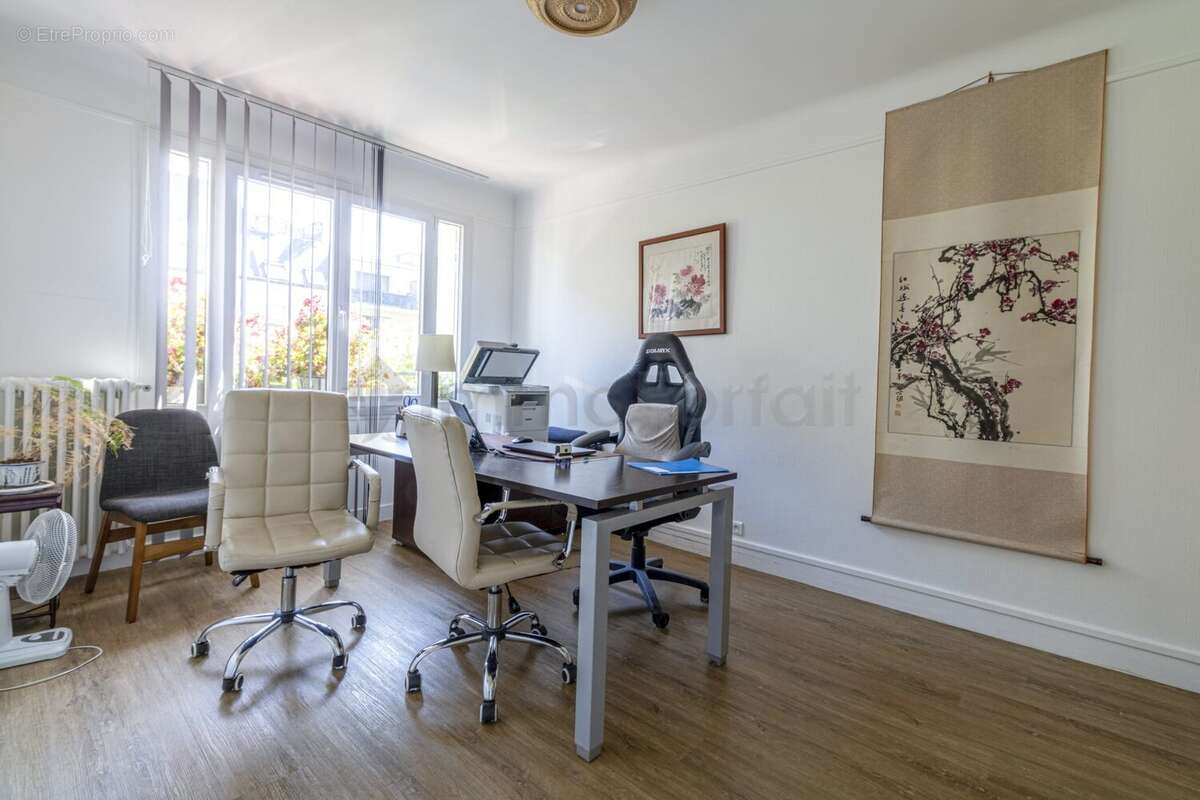 Appartement à CHARENTON-LE-PONT