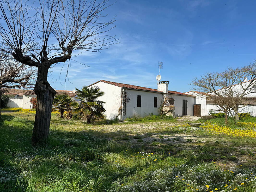 Maison à LE BOIS-PLAGE-EN-RE