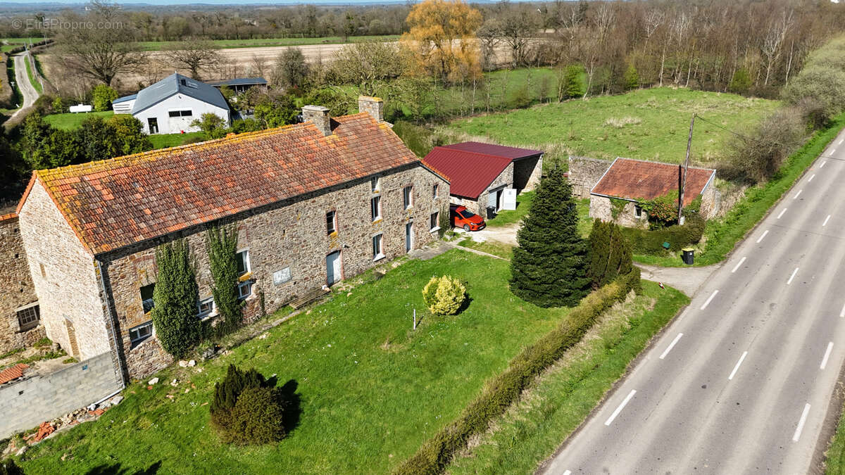 Maison à SAINTE-COLOMBE