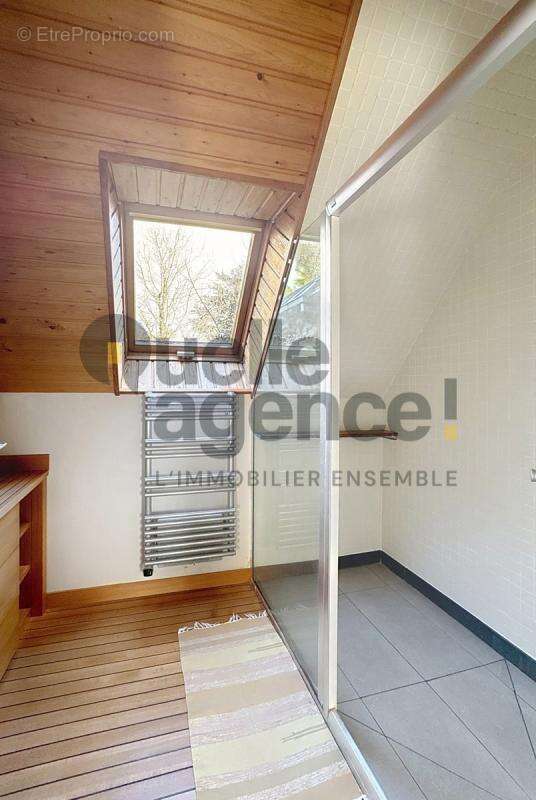 Maison à PLOUGUERNEAU