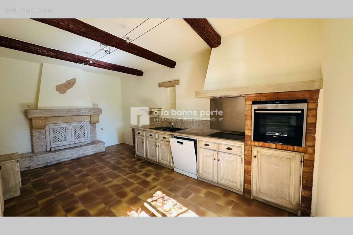 Maison 227 m² à Merindol  - photo 9