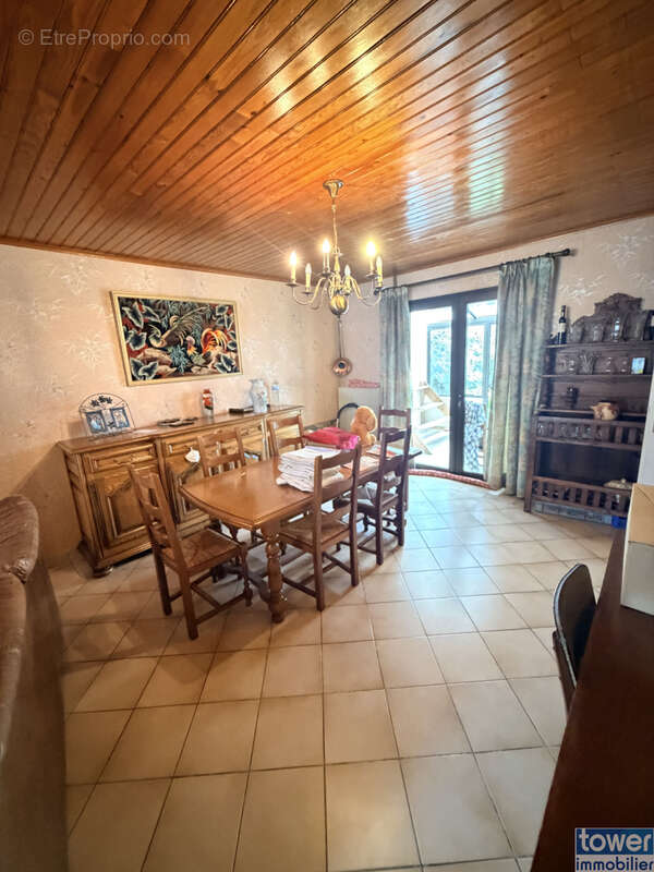 Maison de village de 150 m2 avec 5 chambres, grand garage et jardin - photo 3