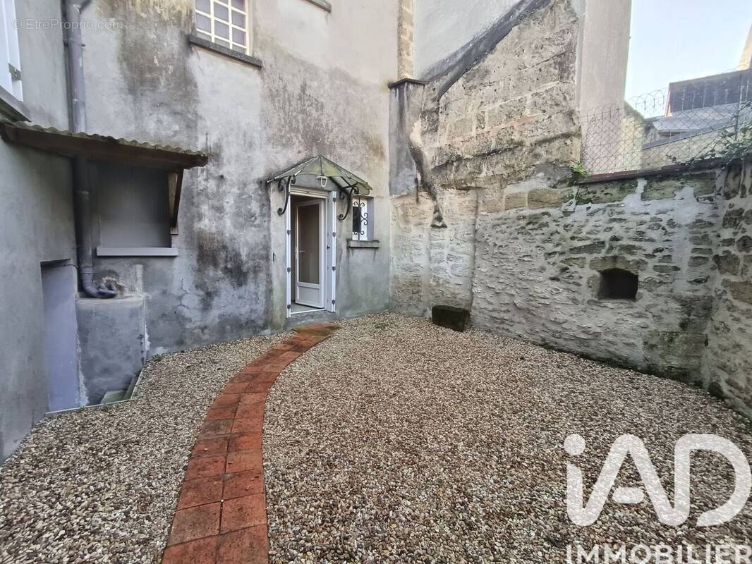 Photo 1 - Maison à DOUE-LA-FONTAINE