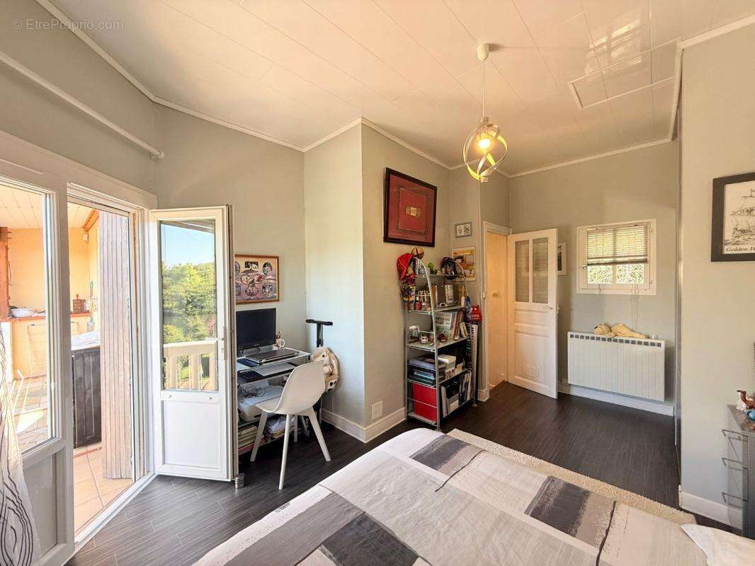 Maison à LAMAGDELAINE