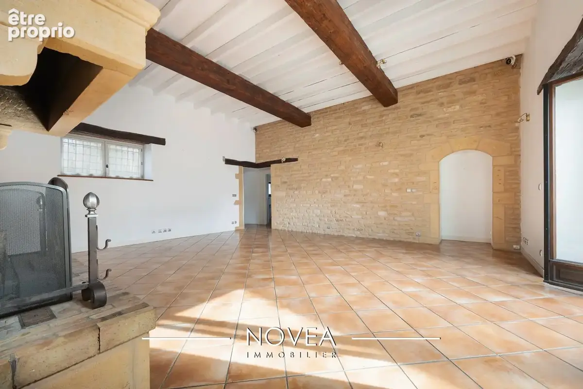 Maison 6 pièces 260 m² à vendre à Gleize (69400) - photo 4