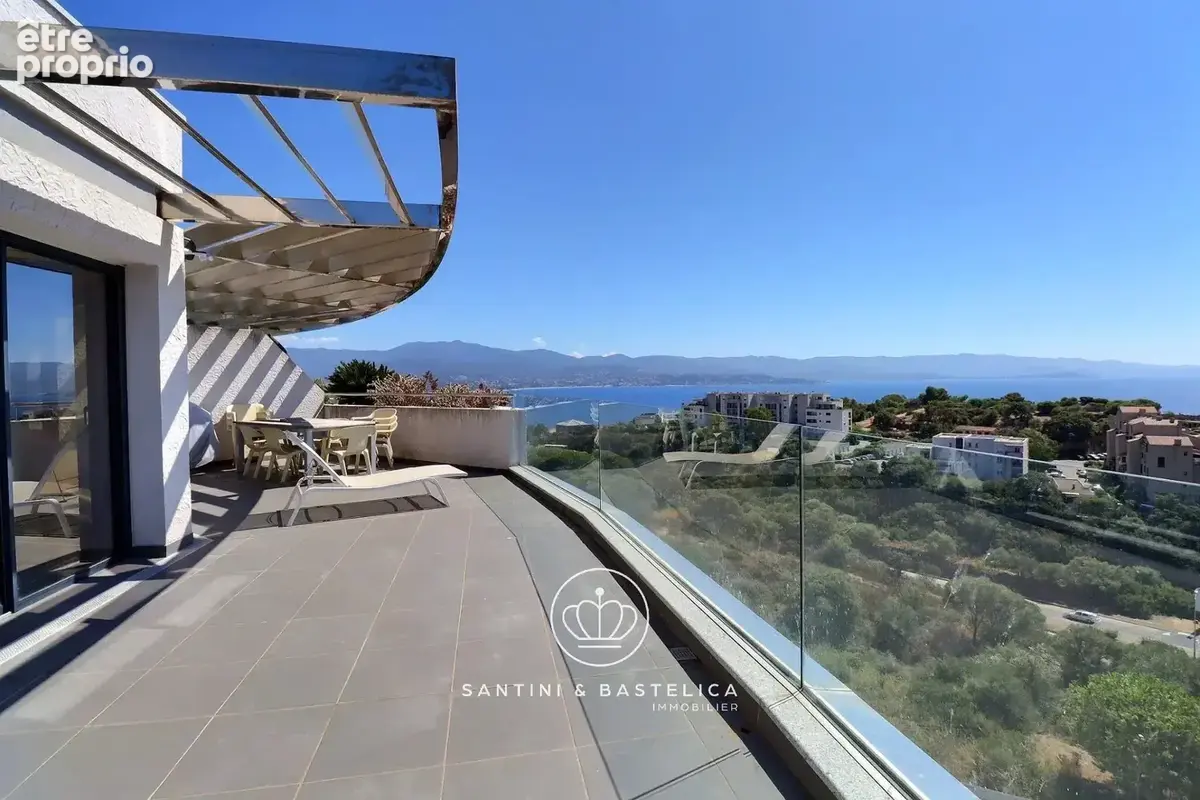 T3 à vendre avec terrasse panoramique et garage – Ajaccio - photo 11