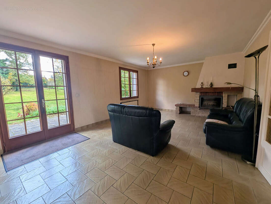 Maison à MILLY-LA-FORET