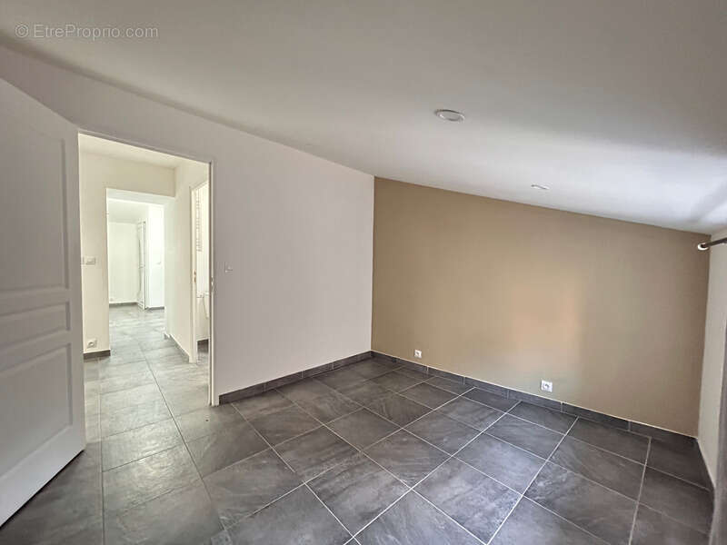 Appartement à BOURG-SAINT-ANDEOL