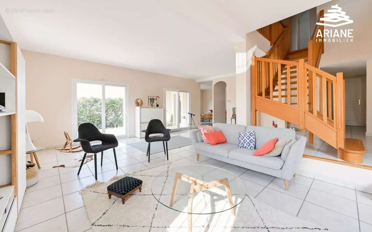 Maison à FRANCHEVILLE