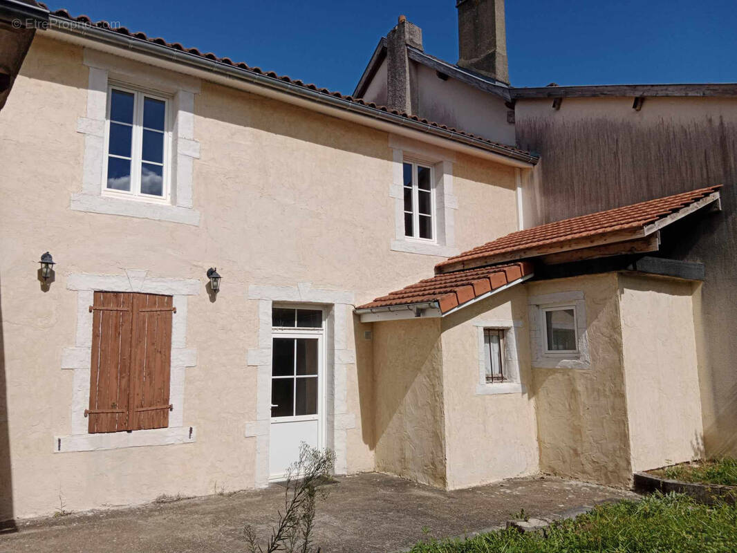 Maison à ARZACQ-ARRAZIGUET