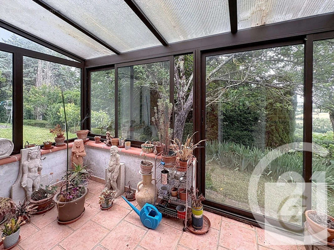 Maison 103 m² à Lagarde  - photo 10