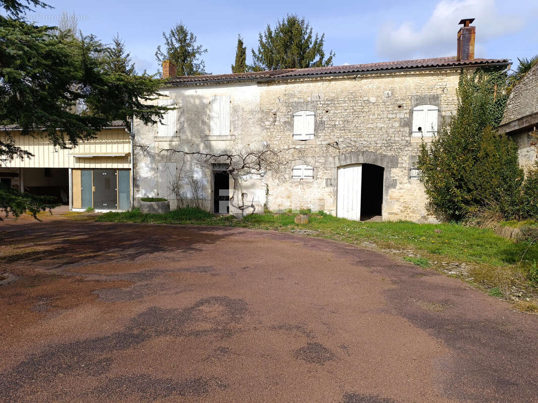 Maison à VERVANT