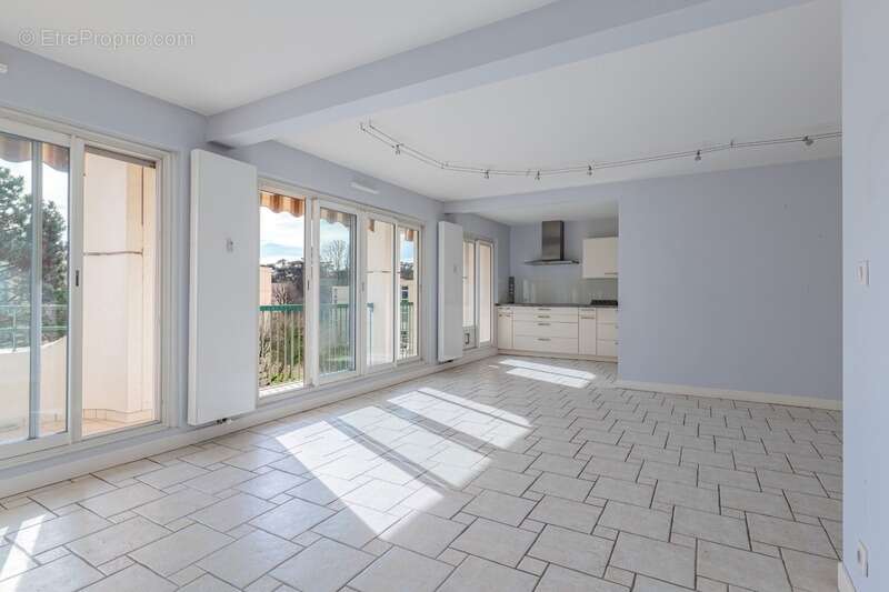 Appartement à LYON-9E