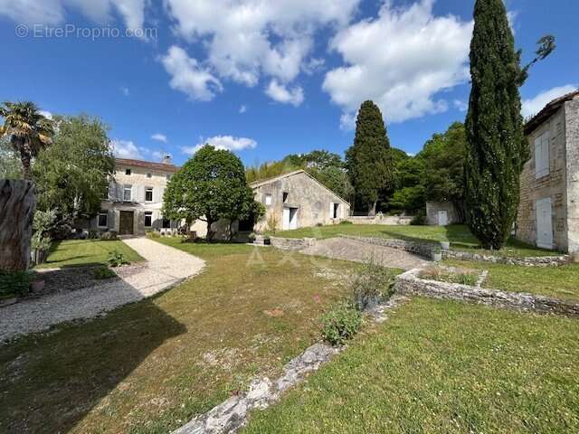 Très belle propriété avec porche - photo 24