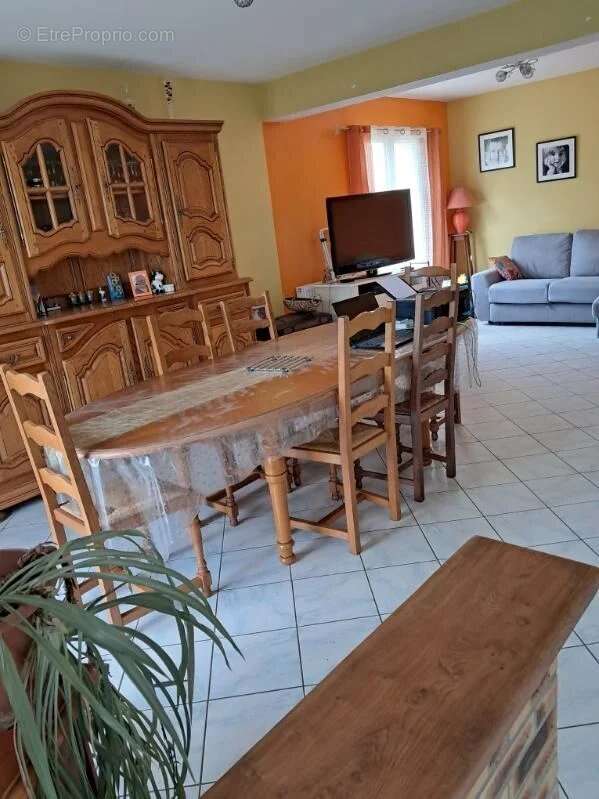 Maison à SAINT-CELERIN