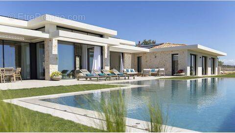 Maison à ROQUEFORT-LES-PINS