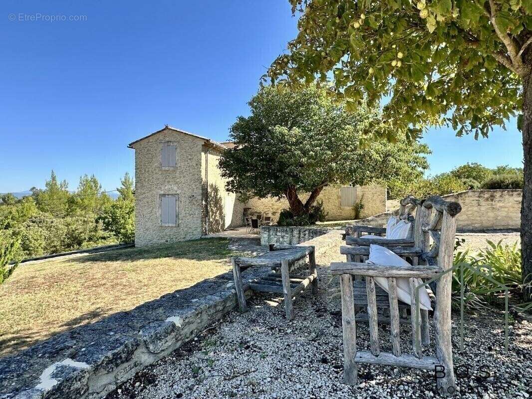 Maison à BONNIEUX
