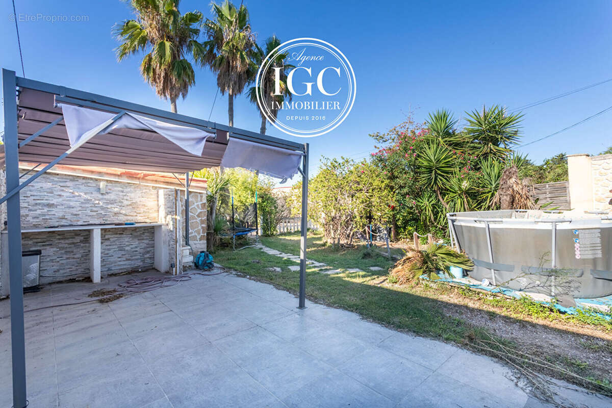 Maison à CHATEAUNEUF-LES-MARTIGUES