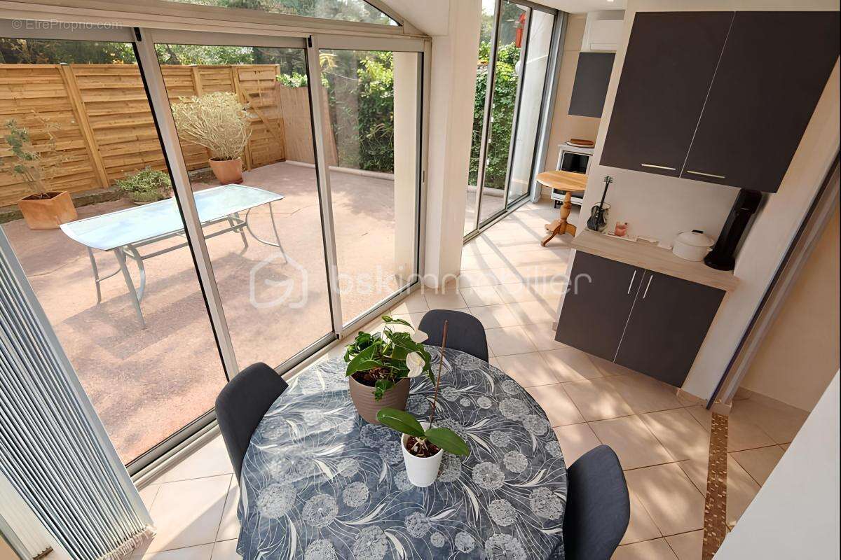 Appartement à SAINT-MANDRIER-SUR-MER