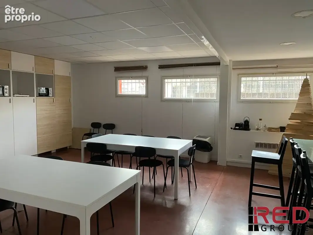 Commerce 937 m² à Gardanne  - photo 8