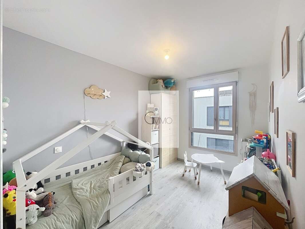 Appartement à NANTERRE