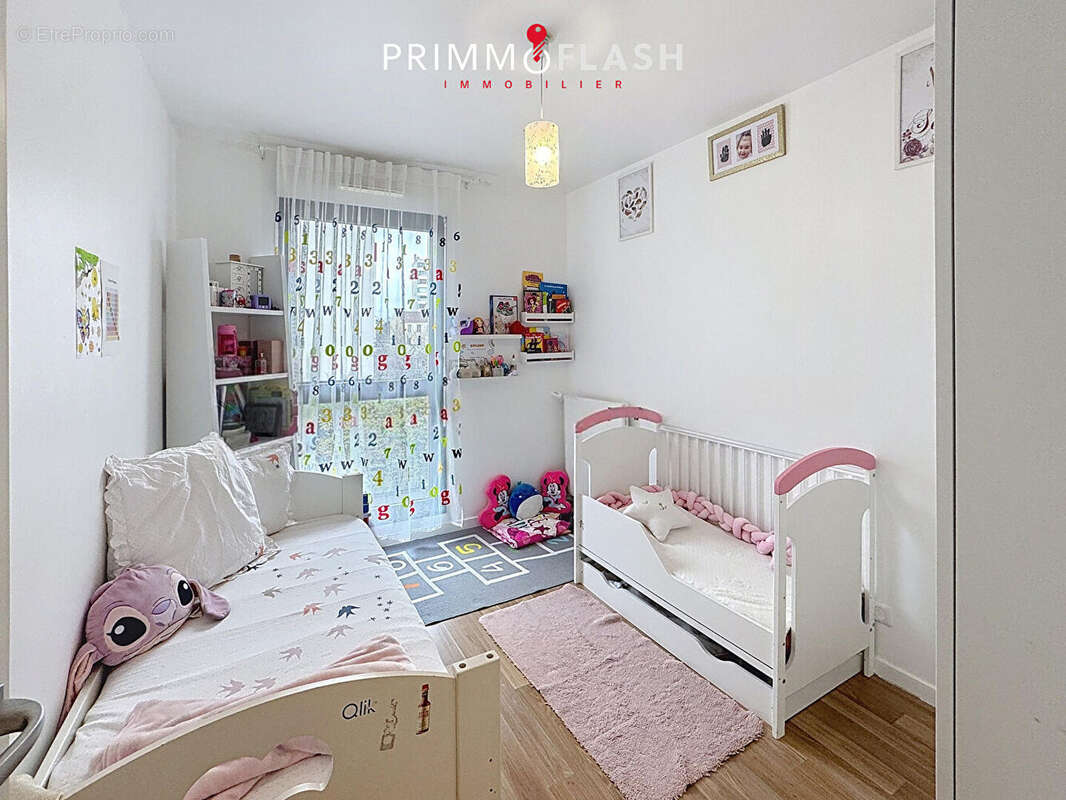 Appartement à AUBERVILLIERS