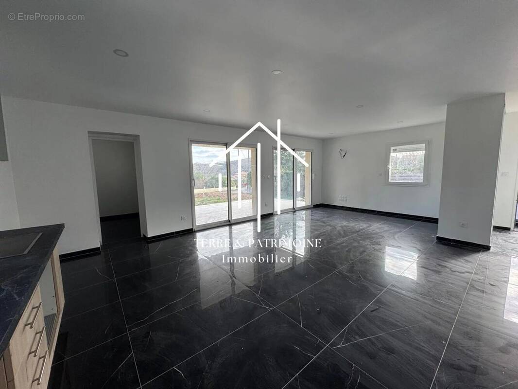 Maison à LACHAPELLE-SOUS-AUBENAS