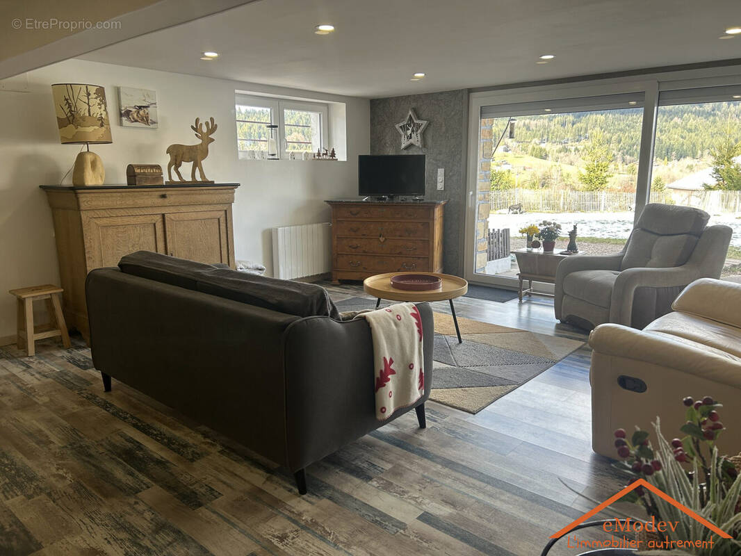 Appartement à LE THOLY