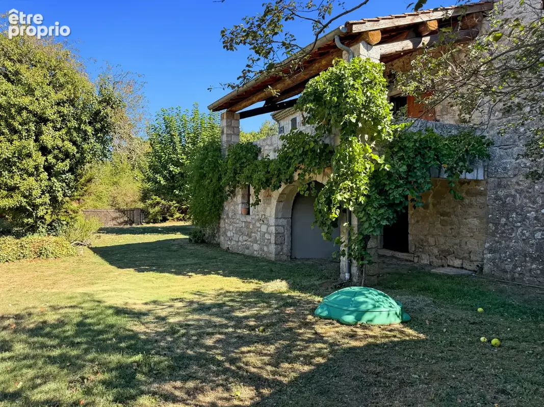 Authentique Maison de Famille Ardéchoise en Pierre   5 Chambres   Terrain Arboré Constructible   Caves Voûtées - photo 2