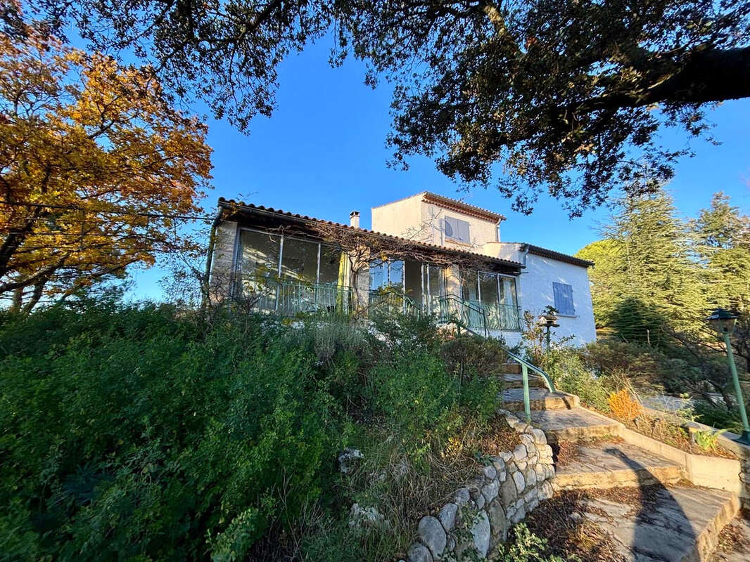 Maison à SAINT-PANTALEON-LES-VIGNES