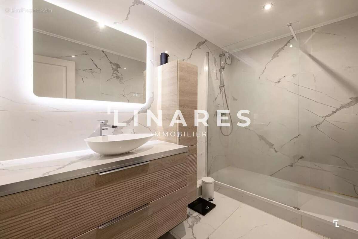 Appartement à ROQUEVAIRE