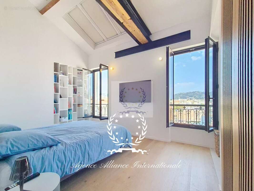 Dernier étage d'exception de 100 m² – terrasse – vue mer & port - photo 16