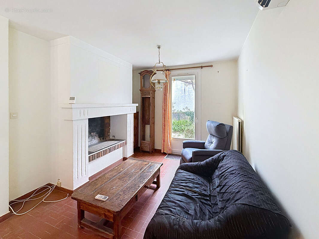 Maison à LES ANGLES