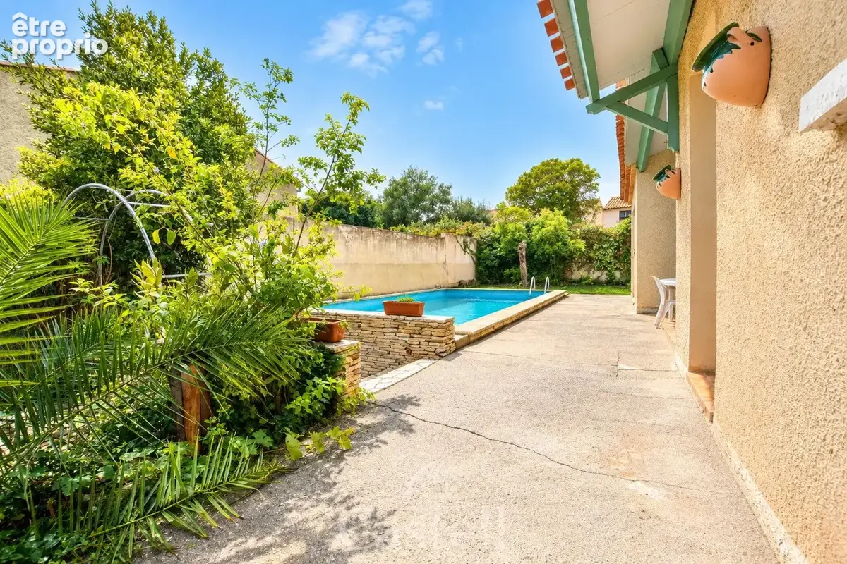 *** Villa familliale de type 5, avec grand sous-sol et piscine...*** - photo 4